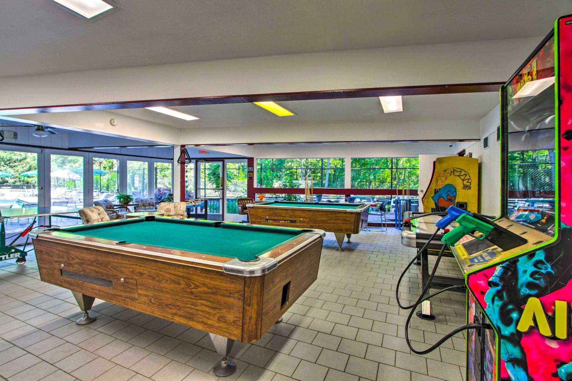 Pet-Friendly Gatlinburg Retreat With Hot Tub! Villa Exterior photo